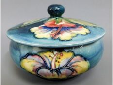 A floral Moorcroft pottery pot & cover, 5in wide x