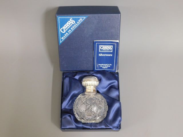 A Carrs boxed Millennium Sheffield silver topped s