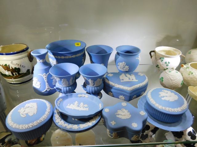 A quantity of Wedgwood jasperware pottery