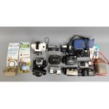 A quantity of mixed cameras & related items twinne