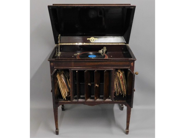 A 1920's no.154a Columbia Gramophone, working orde