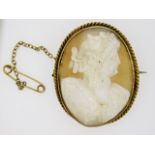 A yellow metal mounted cameo a/f, electronically t