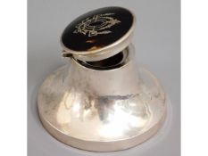 A 1919 London silver capstan inkwell with inlaid t