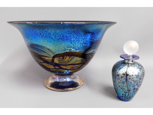 A Isle of Wight glass bowl by Jonathan Harris, 9.5