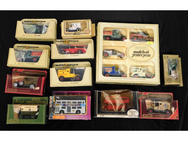 A quantity of boxed diecast toy cars, Models of Ye