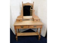 An Edwardian pine dressing table, 60in high x 42in