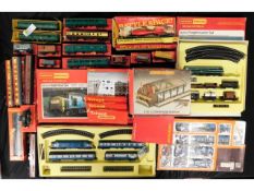A quantity of mostly 00 gauge railway items includ