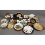 A quantity of mixed sundry ceramics & other items