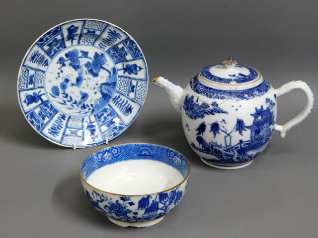 A 19thC. Chinese blue & white teapot (damaged) twi