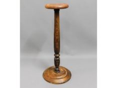 An oak torchere, 32.25in high