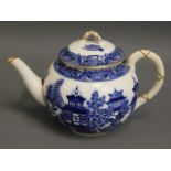 An antique Royal Worcester blue & white transferwa