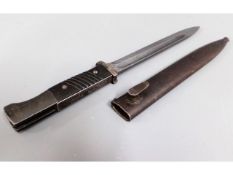A German WW2 bayonet, 15.75in long