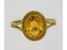 A 9ct gold ring set with citrine, 2.8g, size N