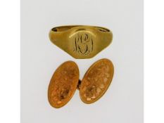 A 9ct gold signet ring twinned with a 9ct rose gol