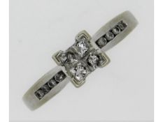 An 18ct white gold ring set with 0.33ct diamond, 2