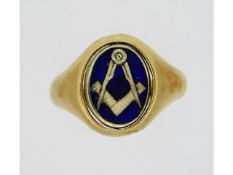 A 9ct gold masonic spinner ring, inscribed, 5.9g,