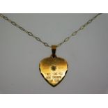 An 18in long 9ct gold necklace & pendant set with