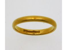A 22ct gold ring, 2.5g, size K