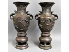 A pair of c.1900 bronze Oriental censers, 14.5in t