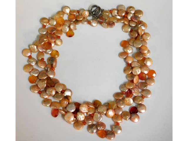 An agate & pearl art deco style necklace