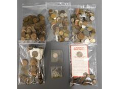 A quantity of mixed coinage UK & world