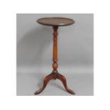 A Victorian mahogany wine table, 24in high