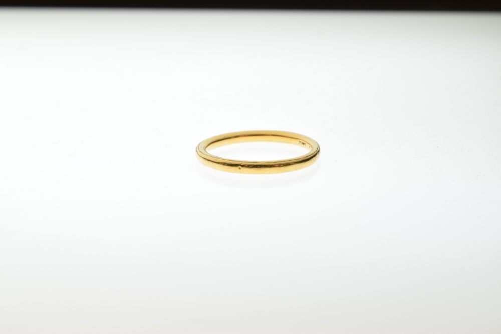 22ct gold wedding band, size Q, 4.1g approx Condition: Knocks and dints to exterior. Any external - Image 5 of 5