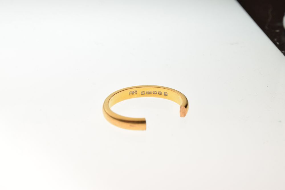 22ct gold wedding band (cut), 6.1g approx Condition: Cut as per images, sold as seen. **General - Image 4 of 4