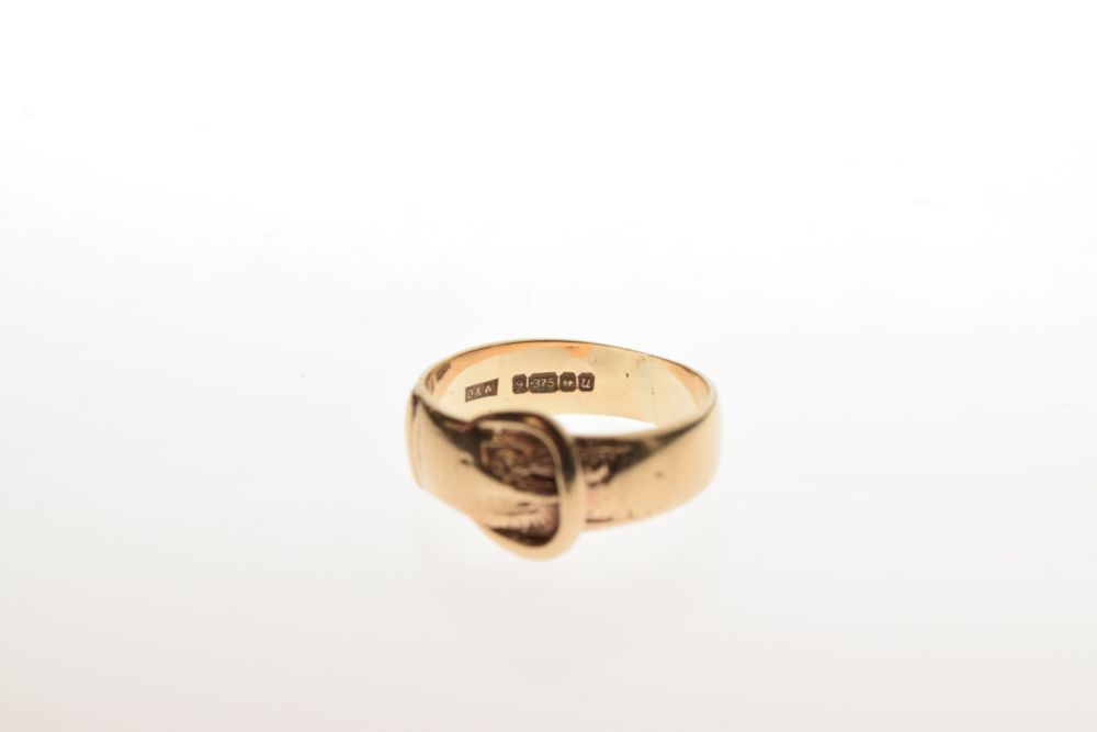 9ct gold wedding band with buckled belt decoration, size N, 3.4g approx Condition: Wear to the - Image 6 of 6