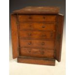 Late 19th/early 20th Century oak table top five drawer Wellington style collectors cabinet, 47.5cm x