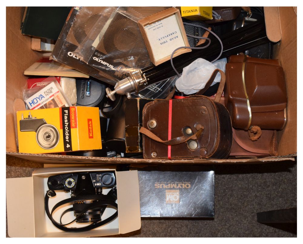 Quantity of vintage cameras and camera equipment including Olympus OM1 and accessories, Brownie