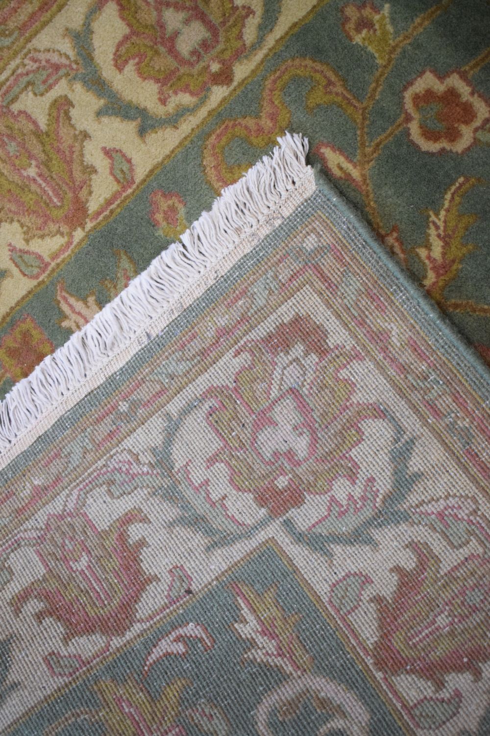 Indian wool rug, 124cm x 180cm Condition: Deep pile and good colour but would benefit from a clean - - Image 5 of 5