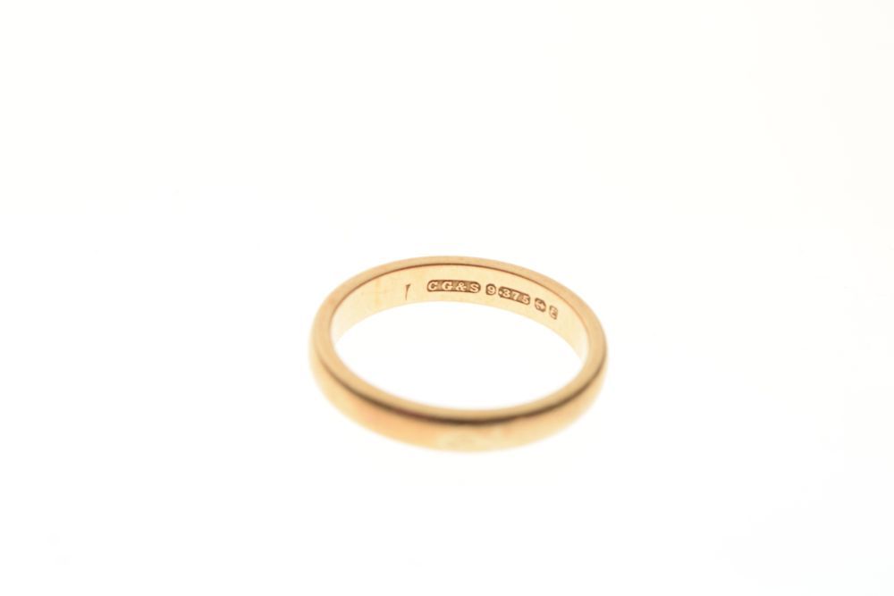 Gentleman's 9ct gold wedding band, size Q½, 4g approx Condition: ** Due to current lockdown - Image 4 of 4