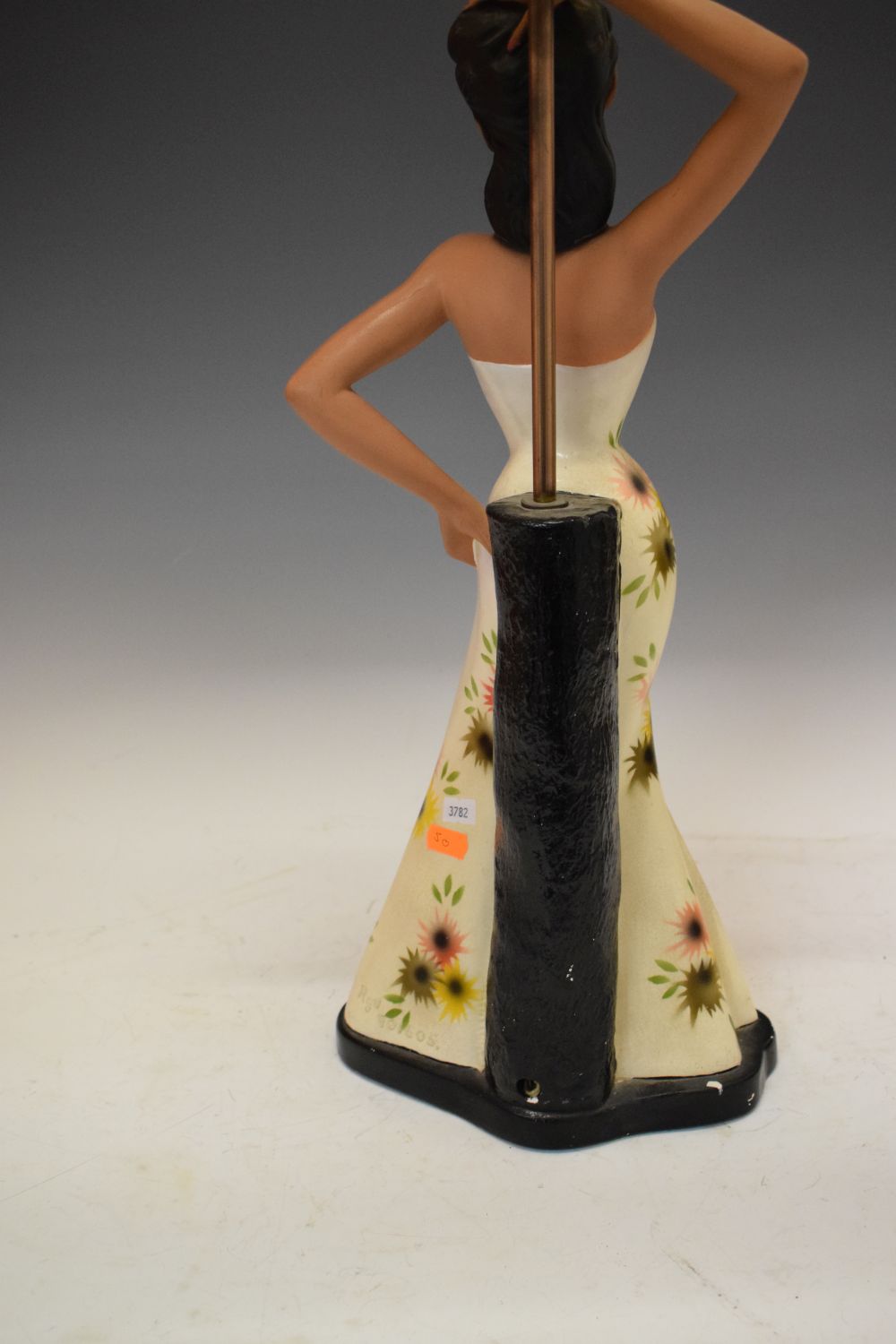 Mid 20th Century plaster figural table lamp formed as a female in a white floral dress, vintage - Bild 6 aus 7
