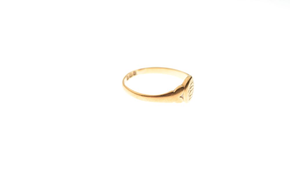 Gentleman's 18ct gold signet ring with engraved monogram, size J½, 2.2g approx Condition: Shank bent - Image 4 of 5