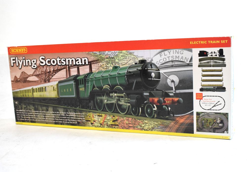 Hornby 00 gauge 'Flying Scotsman' electric train set, boxed (contents unchecked) Condition: Wear and