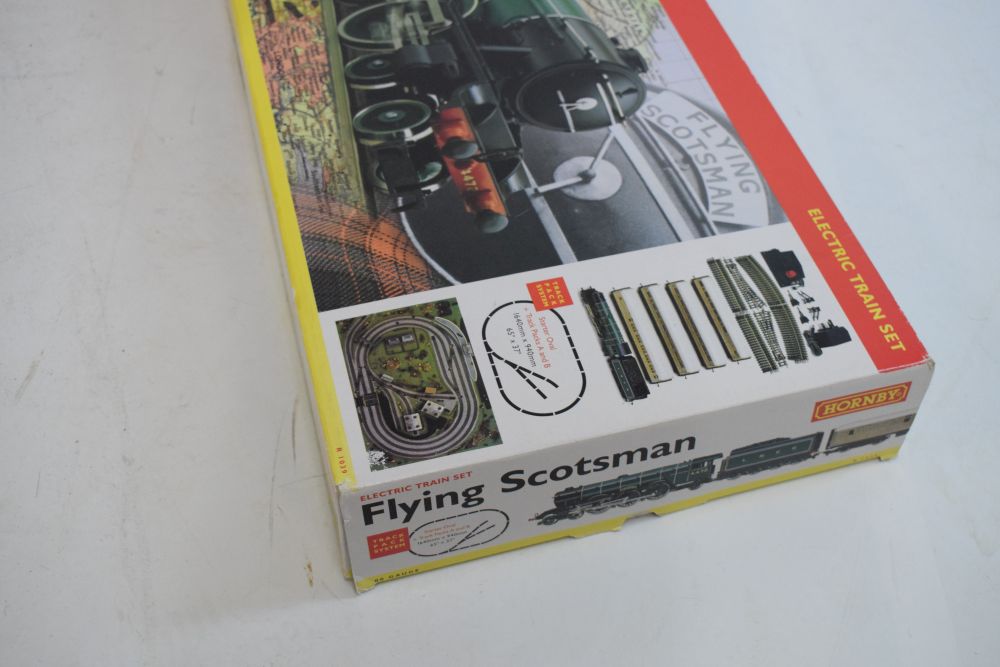 Hornby 00 gauge 'Flying Scotsman' electric train set, boxed (contents unchecked) Condition: Wear and - Image 4 of 8