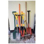 Quantity of various garden tools Condition: Please see images - **Due to current lockdown