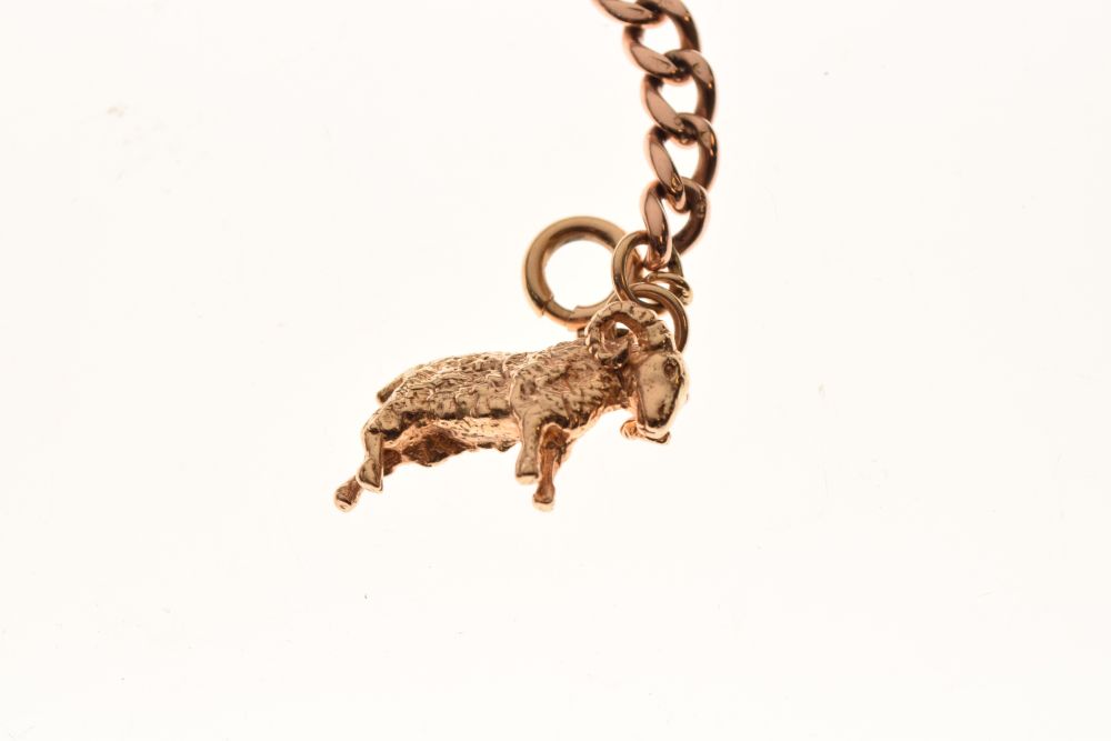 9ct gold curb link bracelet with cast goat or ram charm, 17.5g approx Condition: ** Due to current - Image 3 of 6