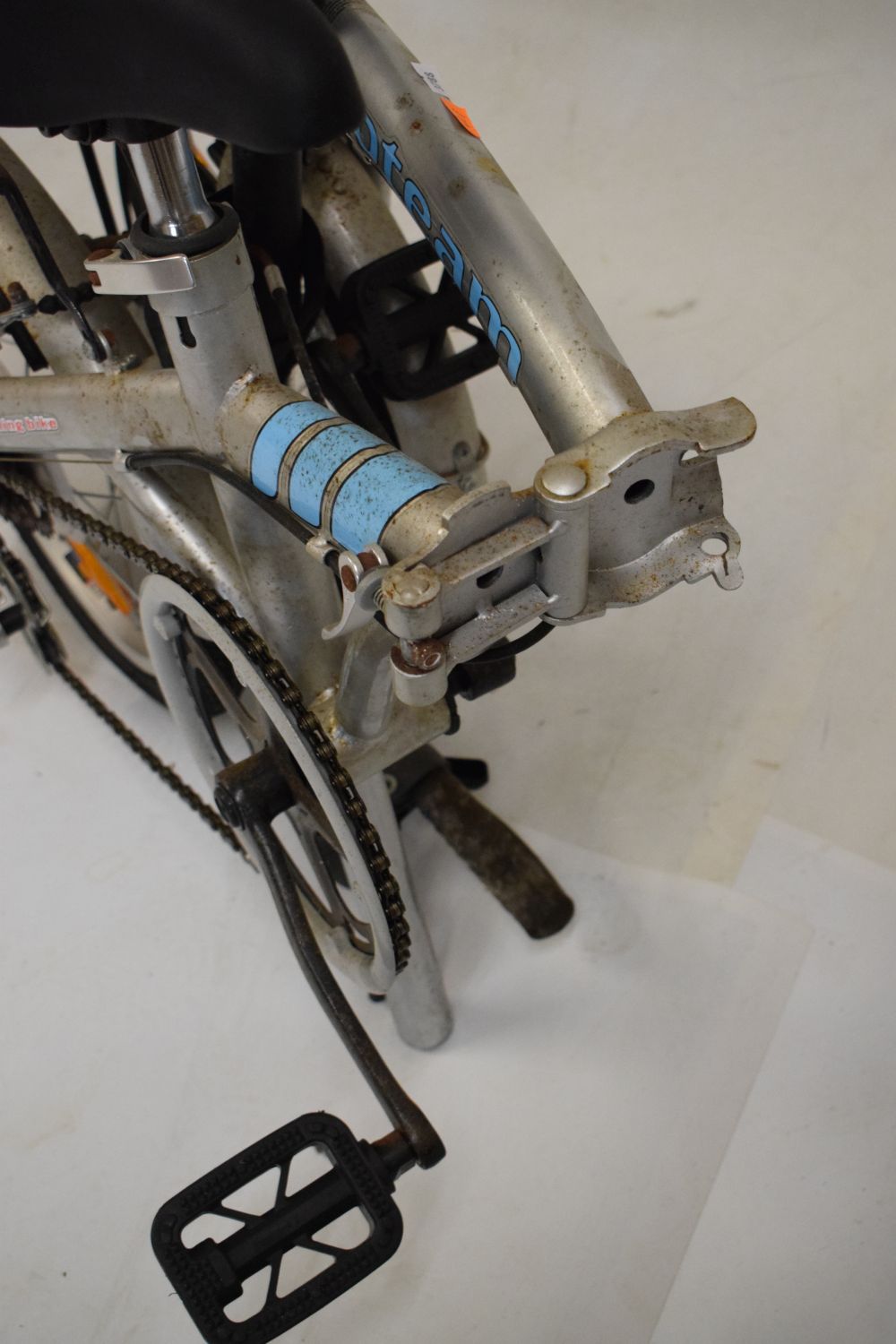 Proteam folding bike Condition: This appears not to have been used for a long time, signs of - Image 2 of 6