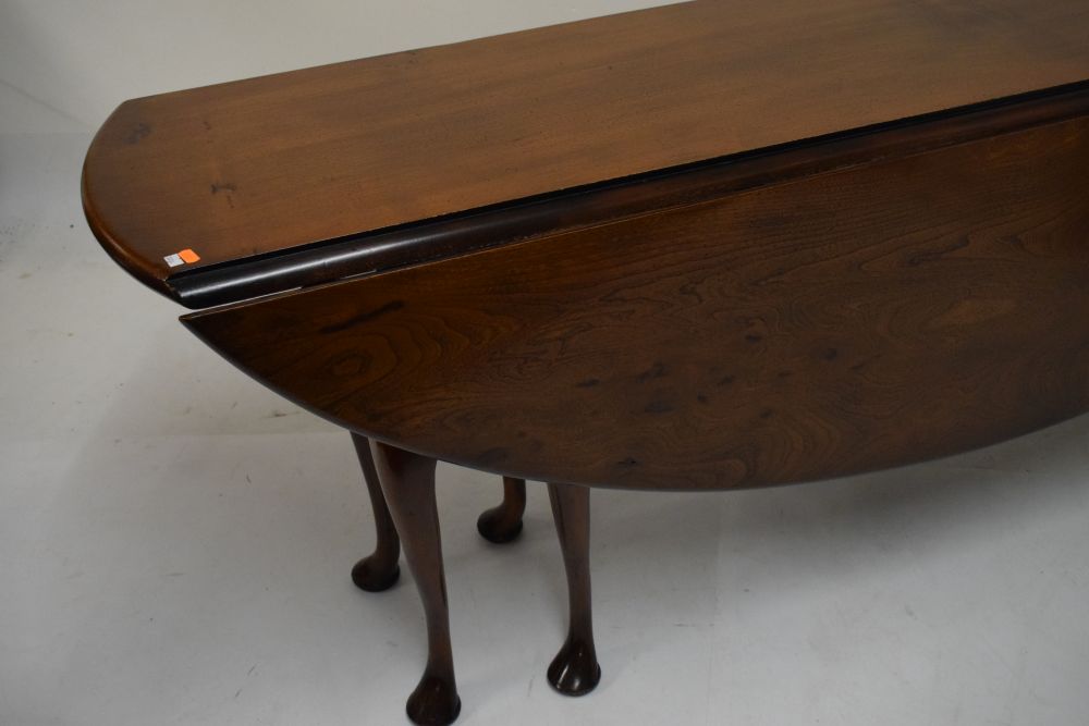 Good quality ash or elm reproduction gateleg dining table, 212cm long x 138cm fully extended - Image 3 of 6