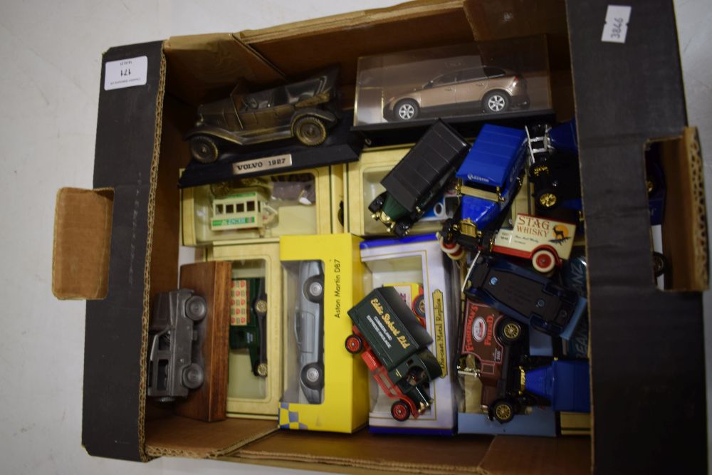 Assorted group of Corgi, Oxford diecast and other diecast model vehicles Condition: **Due to current - Image 3 of 3