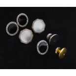 Assorted yellow metal studs to include examples marked 18ct & Pt, 9ct, 18ct, and unmarked, 9.4g