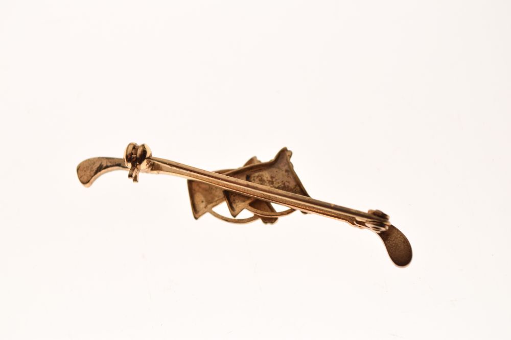 Unmarked gilt metal bar brooch formed as two horses heads and a riding crop, 4.8cm wide, together - Image 5 of 5