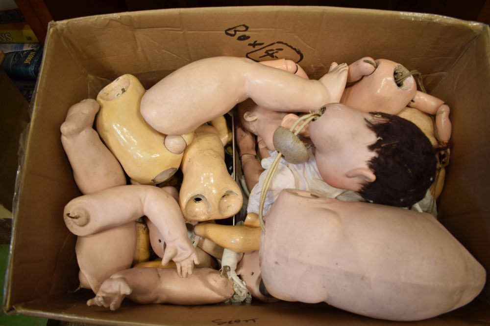 Quantity of mainly bisque headed dolls and parts Condition: Majority of dolls appear complete, - Image 2 of 5