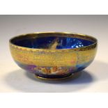 W & R Carltonware bowl having typical Chinese style decoration, 15cm diameter Condition: Some