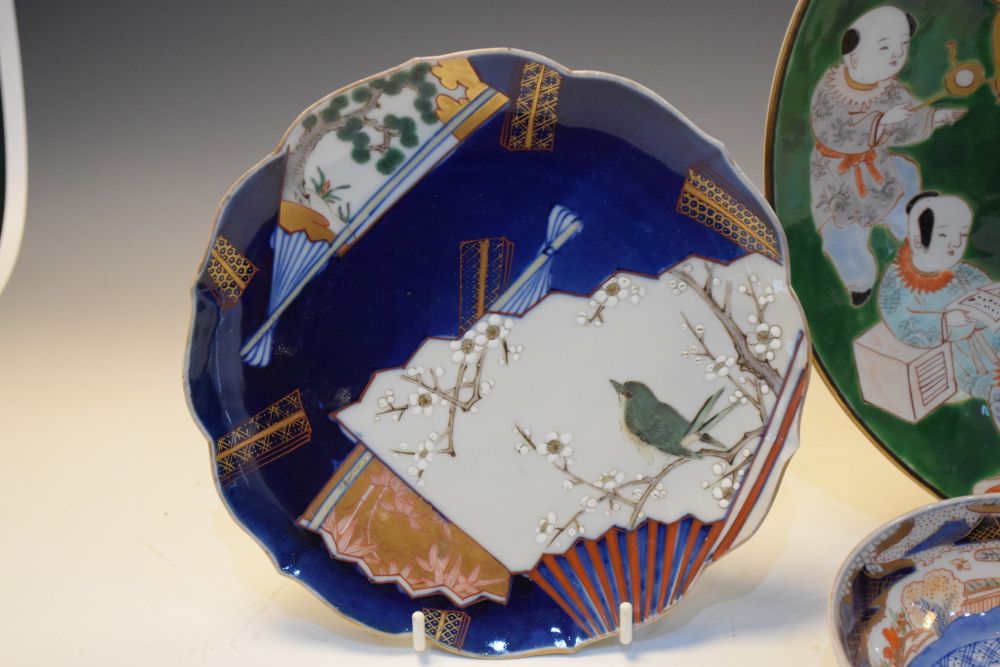 Group of 19th Century and later Chinese porcelain, to include a plate decorated with the '100 - Image 2 of 11