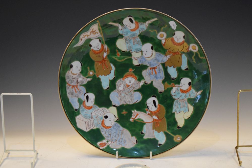 Group of 19th Century and later Chinese porcelain, to include a plate decorated with the '100 - Image 10 of 11