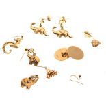 Assorted 9ct gold, yellow metal and unmarked jewellery to include single 9ct oval cufflink, pair