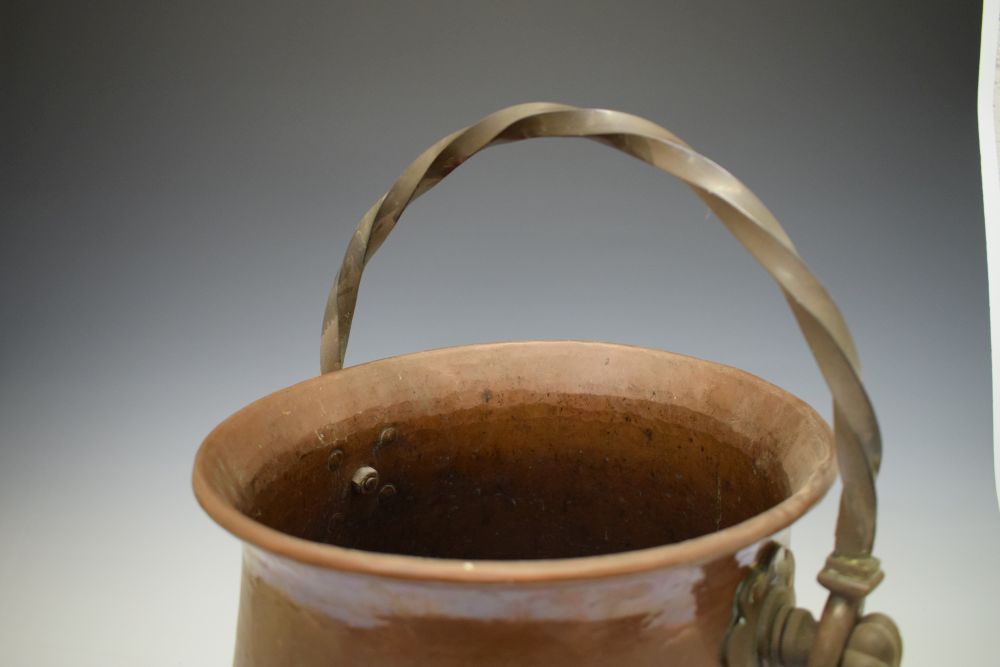Large copper cauldron log bucket having twisted handle, 35cm x 99cm diameter Condition: Would - Image 3 of 6